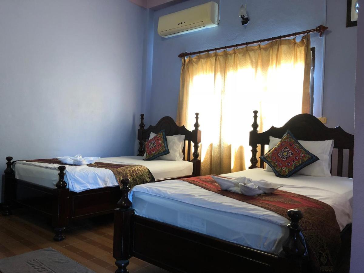 Soutjai Guesthouse & Restaurant Vang Vieng Exterior foto